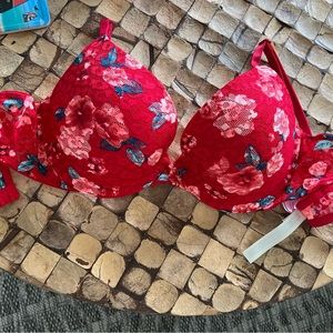 Women’s *Like New* PINK Victoria’s Secret Red Lace Floral Push-Up Bra, size 36B